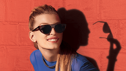 https://www.alensa.com/globalfiles//templates/alensa/responsive/category-page-images/polaroid/woman-sunglasses.png